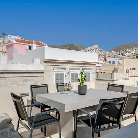 The Heart Of Syra - Your In Ermoupolis Apartment