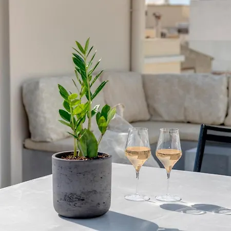The Heart Of Syra - Your In Ermoupolis Apartment