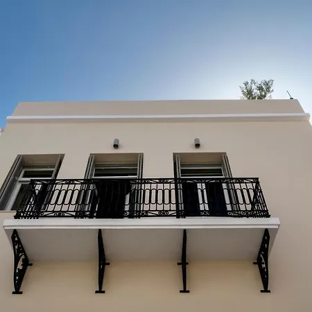 The Heart Of Syra - Your In Ermoupolis Apartment