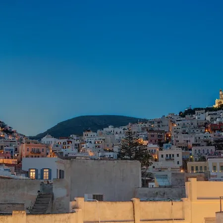 The Heart Of Syra - Your In Ermoupolis *