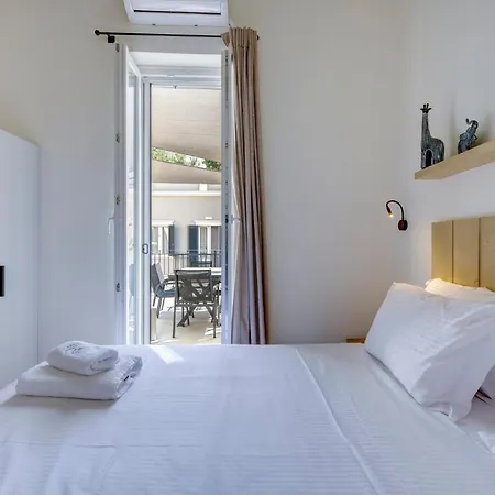 Apartment The Heart Of Syra - Your In Ermoupolis *
